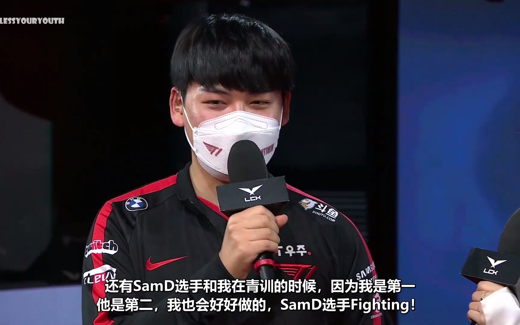 100T轻取BRO，Gumayusi单局斩获MVP鏖战多局四强赛，锁定晋级资格的简单介绍