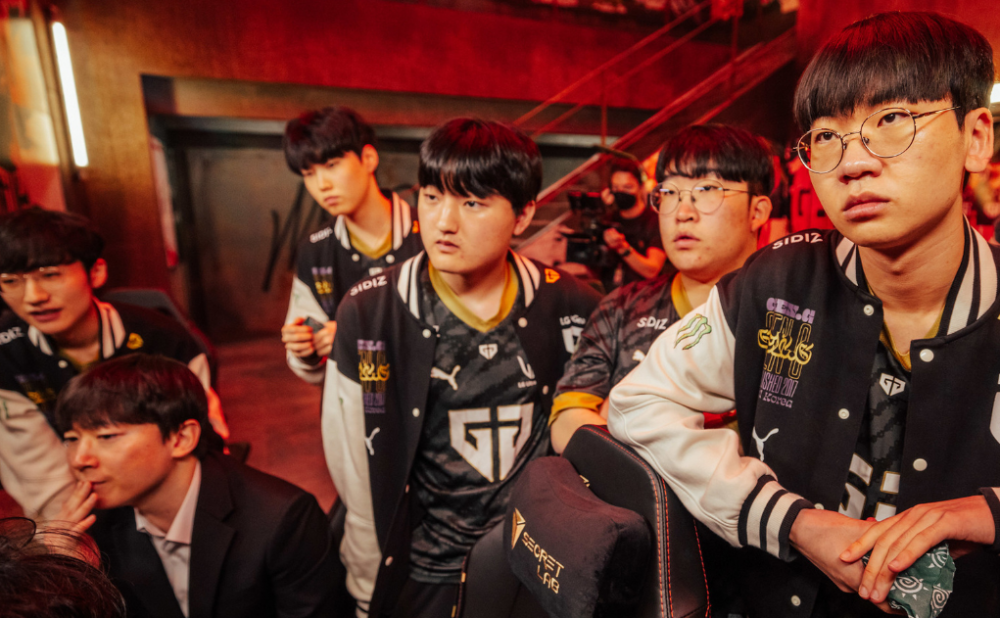 C9绝杀FPX，Chovy线上压制力十足激烈交锋半决赛，点燃全场激情