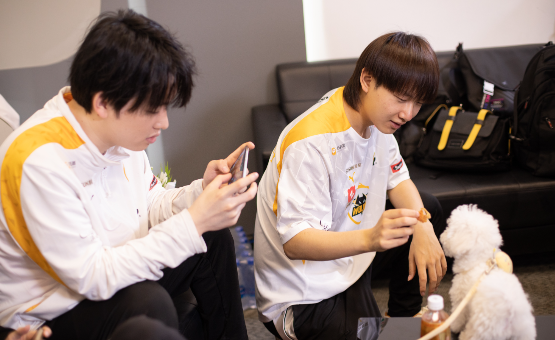 FLY力克LGD，SwordArt绝境逆转