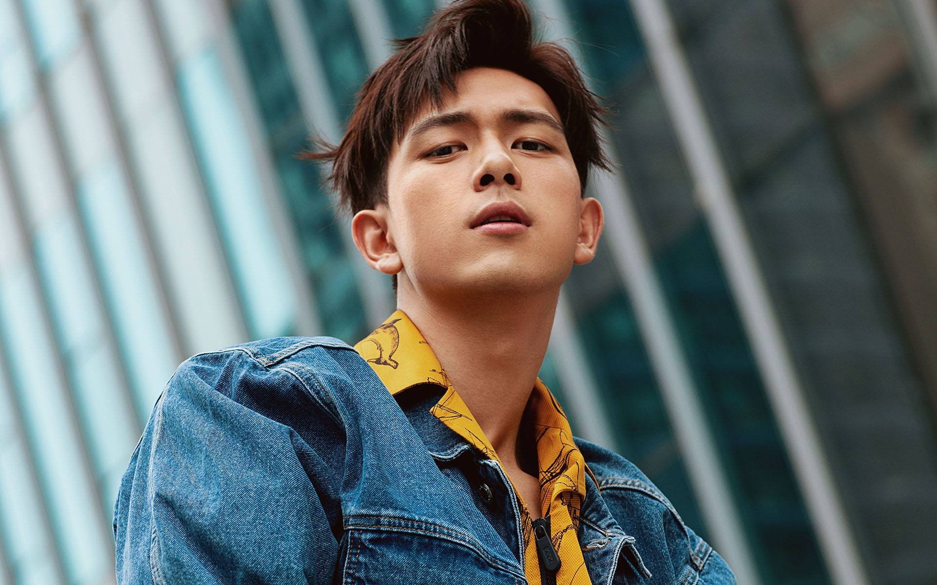 开云平台-平行宇宙，当东契奇在达拉斯施展魔法，贝恩已在世界杯战场加冕新王