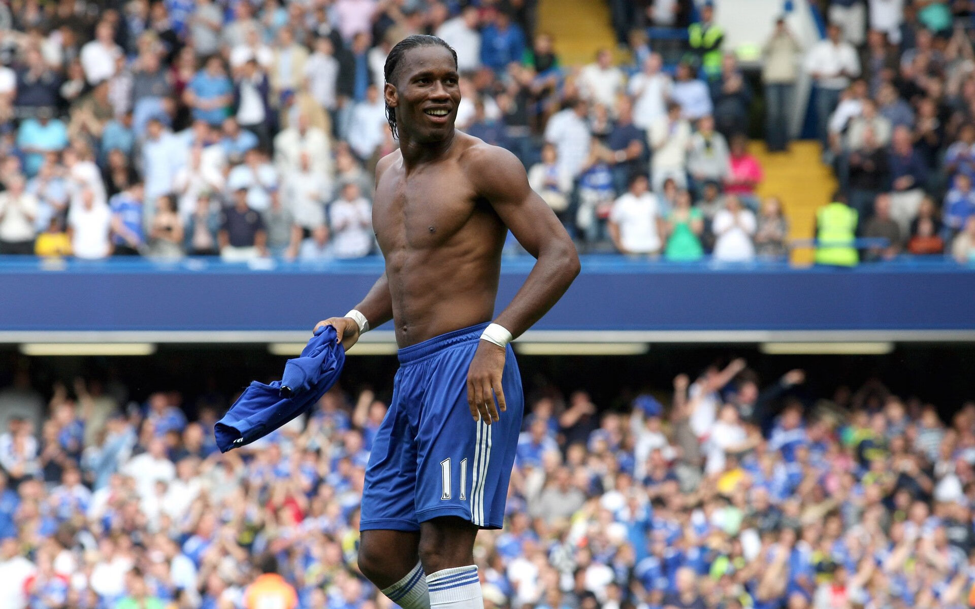 格纳布里生涯之夜狂轰两球!卡塔尔末节逆袭威尔士,足球盛宴双线引爆